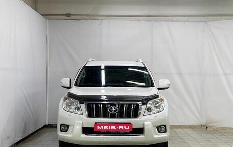 Toyota Land Cruiser Prado 150 рестайлинг 2, 2010 год, 3 300 000 рублей, 2 фотография