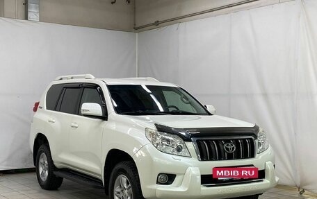 Toyota Land Cruiser Prado 150 рестайлинг 2, 2010 год, 3 300 000 рублей, 3 фотография