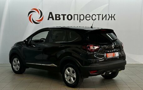 Renault Kaptur I рестайлинг, 2017 год, 1 260 000 рублей, 3 фотография