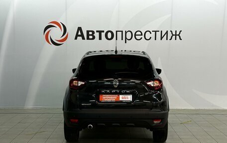 Renault Kaptur I рестайлинг, 2017 год, 1 260 000 рублей, 4 фотография