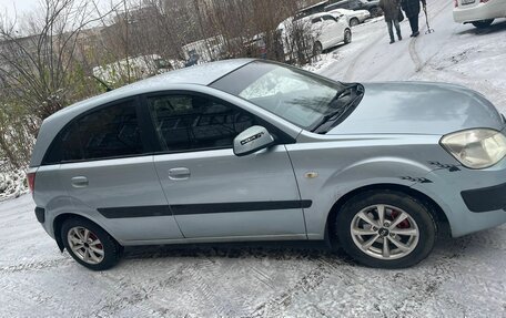 KIA Rio II, 2006 год, 300 000 рублей, 2 фотография