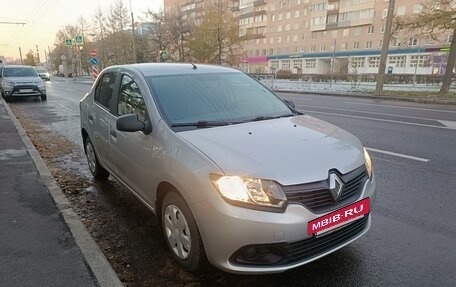 Renault Logan II, 2018 год, 795 000 рублей, 2 фотография