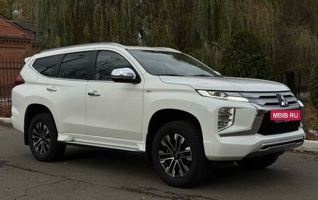 Mitsubishi Montero Sport, 2022 год, 4 530 000 рублей, 8 фотография