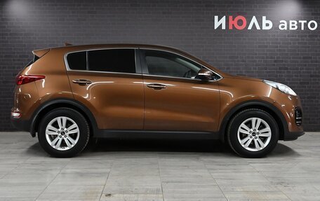 KIA Sportage IV рестайлинг, 2017 год, 2 370 000 рублей, 8 фотография