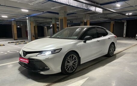 Toyota Camry, 2021 год, 3 290 000 рублей, 1 фотография