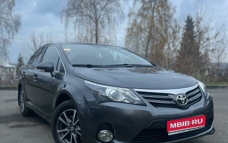 Toyota Avensis III рестайлинг, 2012 год, 2 300 000 рублей, 1 фотография