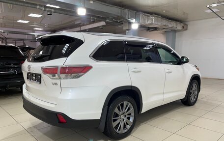 Toyota Highlander III, 2014 год, 2 850 000 рублей, 5 фотография