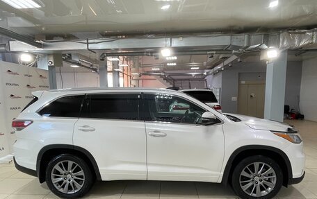 Toyota Highlander III, 2014 год, 2 850 000 рублей, 4 фотография