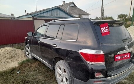 Toyota Highlander III, 2013 год, 1 350 000 рублей, 5 фотография