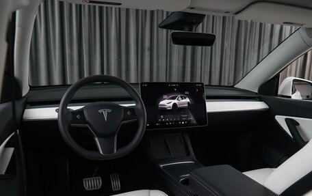 Tesla Model Y I, 2022 год, 5 779 000 рублей, 6 фотография