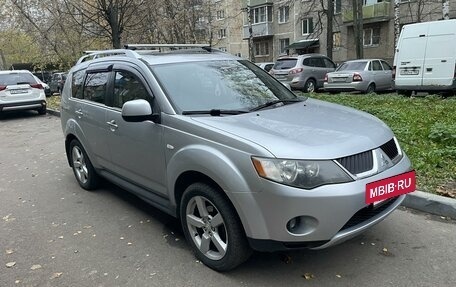 Mitsubishi Outlander III рестайлинг 3, 2008 год, 1 350 000 рублей, 2 фотография