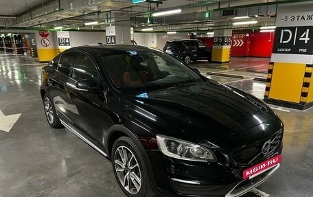 Volvo S60 Cross Country, 2016 год, 2 600 000 рублей, 6 фотография