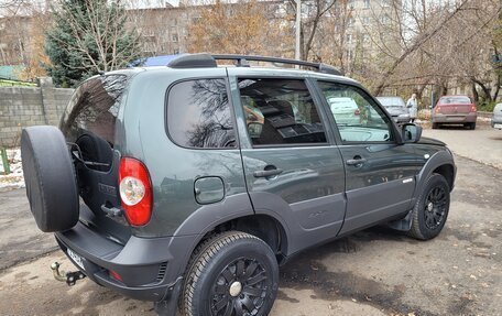 Chevrolet Niva I рестайлинг, 2017 год, 798 000 рублей, 4 фотография