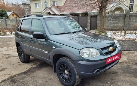 Chevrolet Niva I рестайлинг, 2017 год, 798 000 рублей, 6 фотография