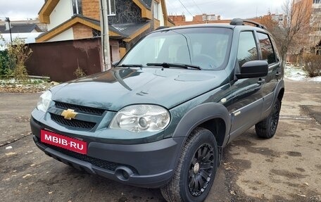 Chevrolet Niva I рестайлинг, 2017 год, 798 000 рублей, 8 фотография