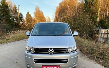 Volkswagen Multivan T5, 2010 год, 2 000 000 рублей, 1 фотография