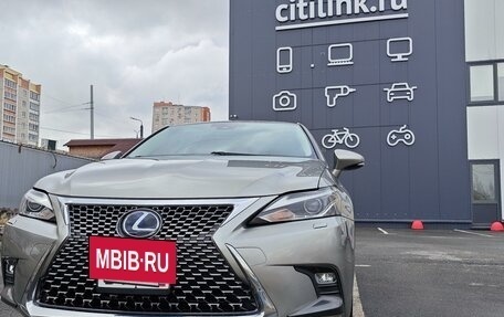 Lexus CT I рестайлинг, 2018 год, 2 650 000 рублей, 2 фотография