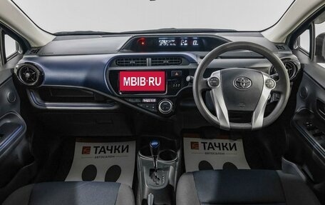 Toyota Aqua I, 2016 год, 1 298 000 рублей, 6 фотография