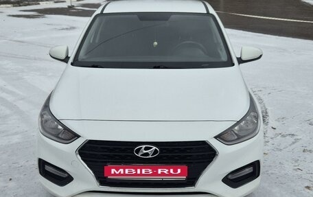 Hyundai Solaris II рестайлинг, 2017 год, 1 400 000 рублей, 3 фотография