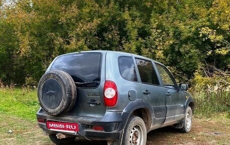 Chevrolet Niva I рестайлинг, 2011 год, 410 000 рублей, 3 фотография