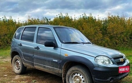 Chevrolet Niva I рестайлинг, 2011 год, 410 000 рублей, 2 фотография