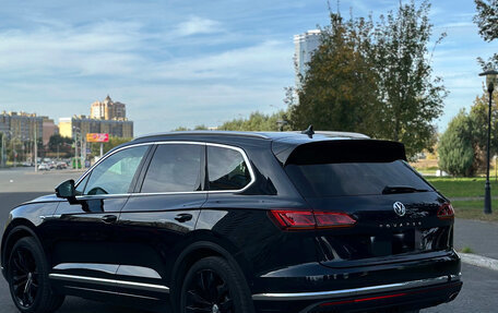 Volkswagen Touareg III, 2019 год, 4 550 000 рублей, 3 фотография