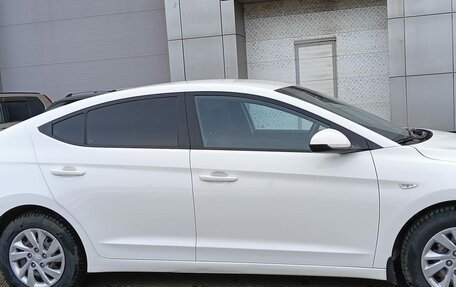 Hyundai Elantra VI рестайлинг, 2016 год, 1 500 000 рублей, 6 фотография