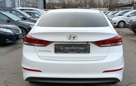 Hyundai Elantra VI рестайлинг, 2016 год, 1 500 000 рублей, 4 фотография