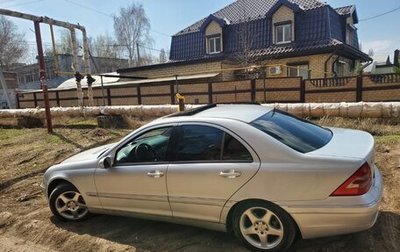 Mercedes-Benz C-Класс, 2003 год, 750 000 рублей, 1 фотография