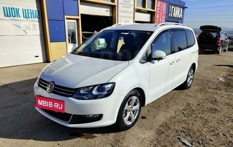 Volkswagen Sharan II, 2015 год, 1 750 000 рублей, 2 фотография