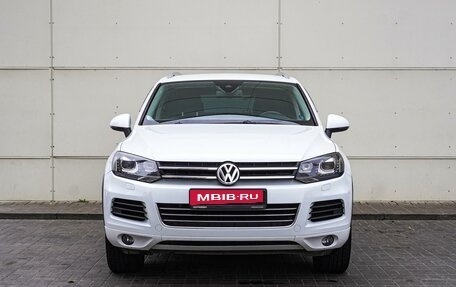 Volkswagen Touareg III, 2013 год, 2 515 000 рублей, 3 фотография