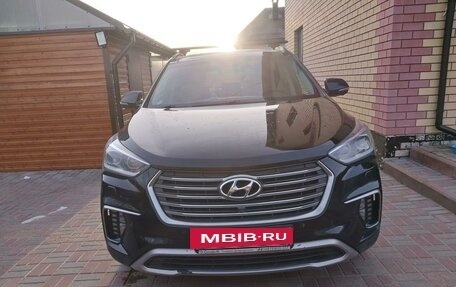 Hyundai Santa Fe III рестайлинг, 2018 год, 2 900 000 рублей, 2 фотография