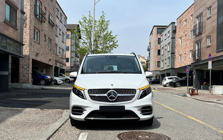 Mercedes-Benz V-Класс, 2021 год, 7 500 000 рублей, 2 фотография