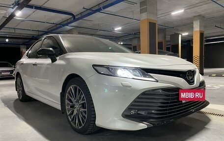 Toyota Camry, 2021 год, 3 290 000 рублей, 4 фотография