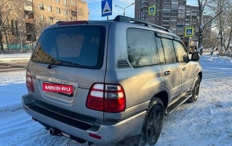 Toyota Land Cruiser 100 рестайлинг 2, 2003 год, 2 400 000 рублей, 5 фотография