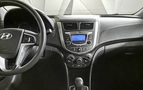 Hyundai Solaris II рестайлинг, 2013 год, 868 000 рублей, 11 фотография