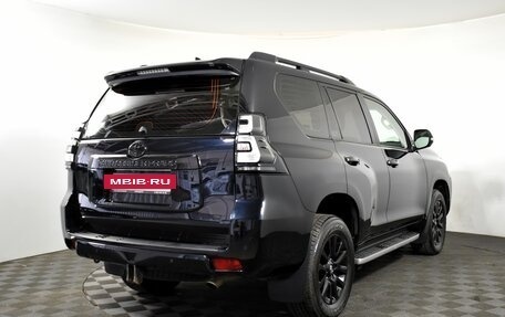 Toyota Land Cruiser Prado 150 рестайлинг 2, 2020 год, 6 235 500 рублей, 4 фотография