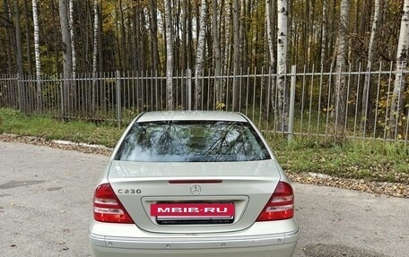 Mercedes-Benz C-Класс, 2006 год, 999 000 рублей, 3 фотография