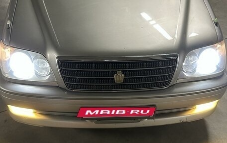 Toyota Crown, 2002 год, 820 000 рублей, 3 фотография