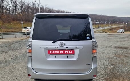 Toyota Voxy II, 2010 год, 1 500 000 рублей, 6 фотография