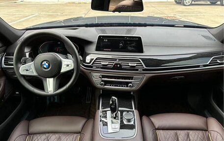 BMW 7 серия, 2021 год, 6 990 000 рублей, 7 фотография