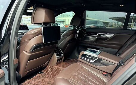 BMW 7 серия, 2021 год, 6 990 000 рублей, 8 фотография