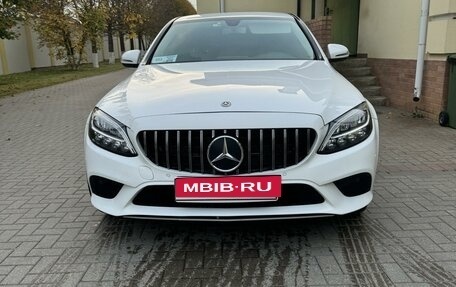 Mercedes-Benz C-Класс, 2018 год, 3 000 000 рублей, 20 фотография