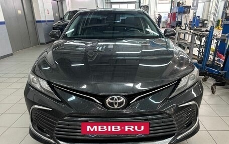 Toyota Camry, 2023 год, 4 447 000 рублей, 2 фотография