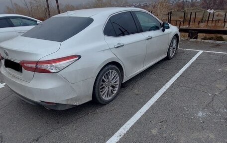 Toyota Camry, 2018 год, 2 700 000 рублей, 3 фотография