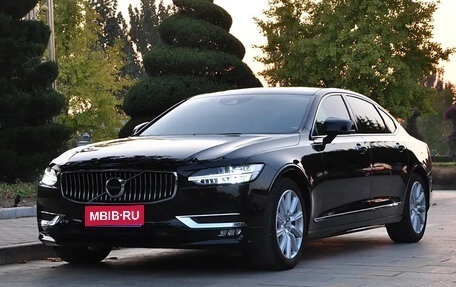 Volvo S90 II рестайлинг, 2020 год, 3 100 006 рублей, 1 фотография