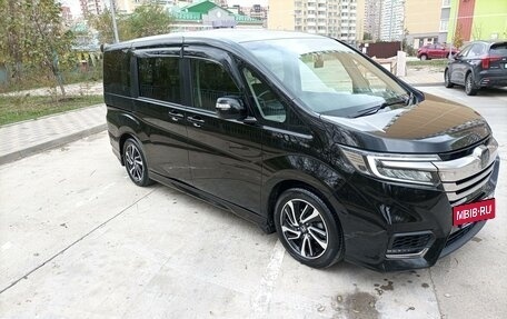 Honda Stepwgn IV, 2018 год, 2 949 999 рублей, 2 фотография