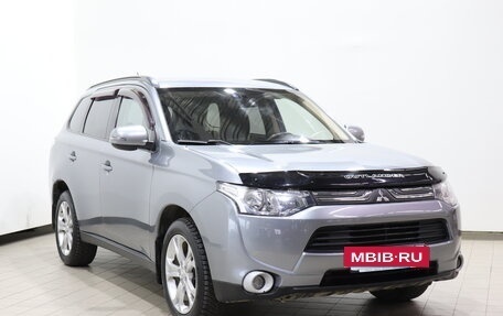 Mitsubishi Outlander III рестайлинг 3, 2012 год, 1 700 000 рублей, 3 фотография