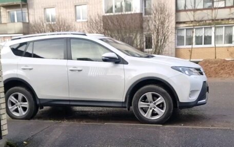 Toyota RAV4, 2013 год, 2 300 000 рублей, 4 фотография