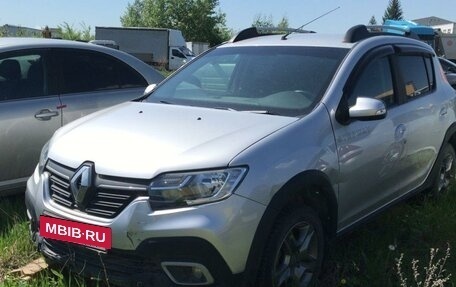 Renault Sandero II рестайлинг, 2019 год, 980 000 рублей, 2 фотография